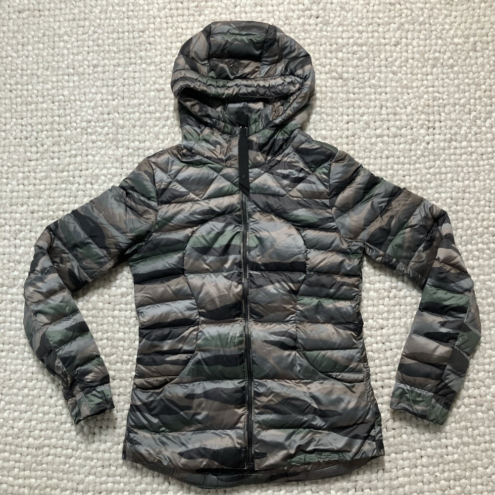 Lululemon "Fluffin' Awesome" Camo 800-Fill‎ Down Jacket Camouflage Hooded Small